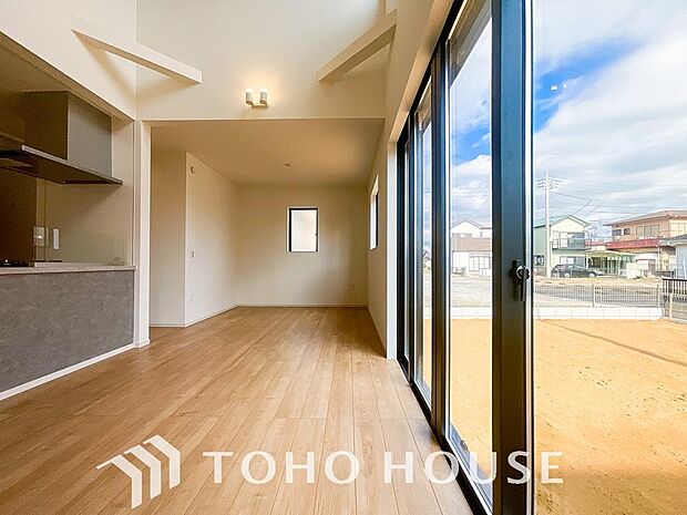 造りこんだ空間演出の妙が生み出す光と質のハーモニーはこの住宅のクオリティの良さを実感させてくれます。