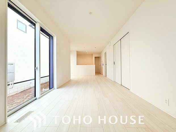 造りこんだ空間演出の妙が生み出す光と質のハーモニーはこの住宅のクオリティの良さを実感させてくれます。