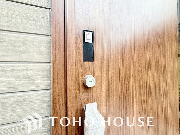 カードキーシステムは合鍵を作りづらく、ピッキングが不可能なので、防犯対策に効果的です。