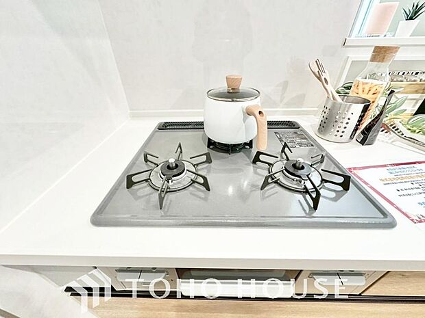 毎日料理をする、料理が好き、家族が多くて量を作る必要がある、等の方々にとっては必須の3口コンロ。