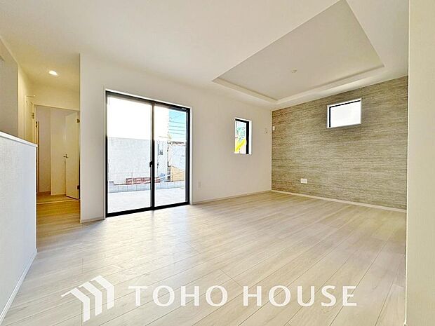 朝は爽やかな日差しを浴びながら、家族みんなでおいしい朝食。昼下がりにはのんびりと過ごすひと時。