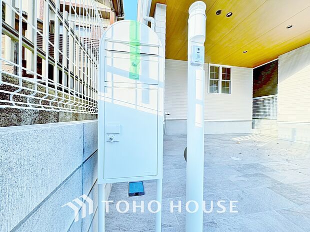 宅配ボックスは、ネットショッピングなどによって増加傾向の小型のお届け物の受け取りにができて便利です。