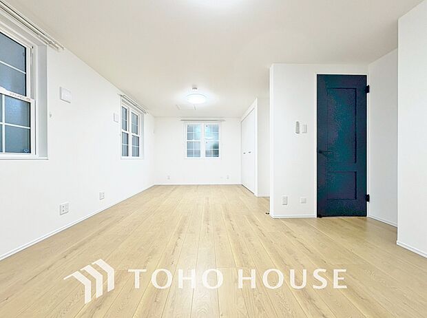 白を基調とした室内は、明るい住空間を造り出すだけでなく、清潔感をもたらしてくれます。