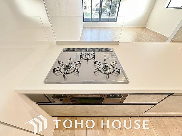 毎日料理をする、料理が好き、家族が多くて量を作る必要がある、等の方々にとっては必須の3口コンロ。