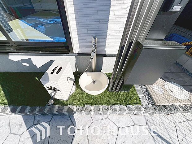 お庭への水やりはもちろん、大切なお車の洗車や高圧洗浄機を用いたお家のお手入れにも活用できます。