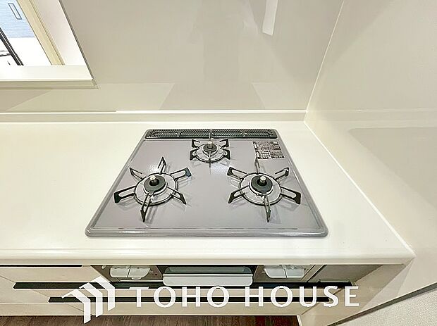 毎日料理をする、料理が好き、家族が多くて量を作る必要がある等の方々にとっては必須の3口コンロ。