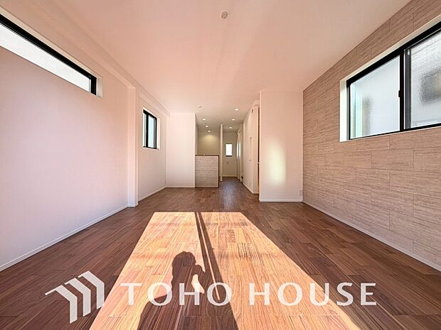 作り手の「気持ちの良いリビングでお過ごししていただきたい」という思いを感じさせます。