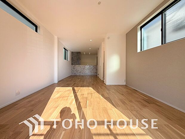 造りこんだ空間演出の妙が生み出す光と質のハーモニーはこの住宅のクオリティの良さを実感させてくれます。