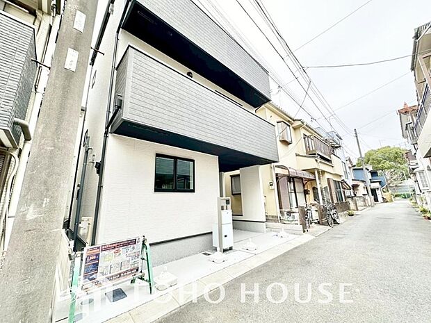 陽光に愛され、家族に包まれた本邸宅は、どんなに月日が経ってもオンリーワンに輝き続けます。