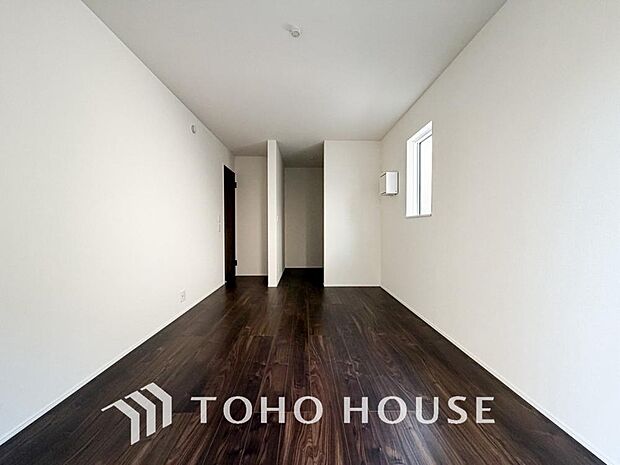 心と体をゆったりと安らげる主寝室。寝室のゆとりが大きい分だけ、暮らしの安らぎは深まります。