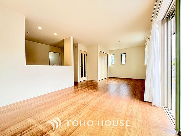 家は、ただ生活する場ではなく、笑顔の毎日、安らぎの日々のために、暮らしを愉しく、快適にする場所。