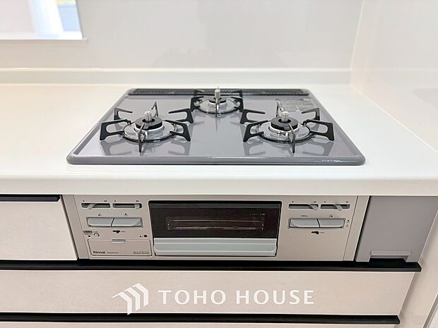 毎日料理をする、料理が好き、家族が多くて量を作る必要がある等の方々にとっては必須の3口コンロ。