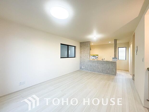 造りこんだ空間演出の妙が生み出す光と質のハーモニーはこの住宅のクオリティの良さを実感させてくれます。