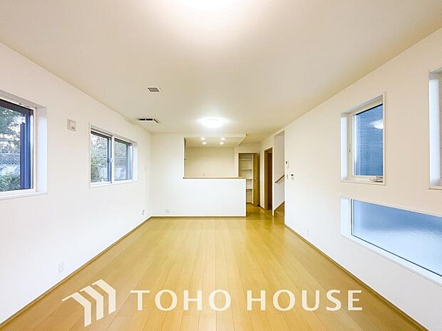 家は、ただ生活する場ではなく、笑顔の毎日、安らぎの日々のために、暮らしを愉しく、快適にする場所。