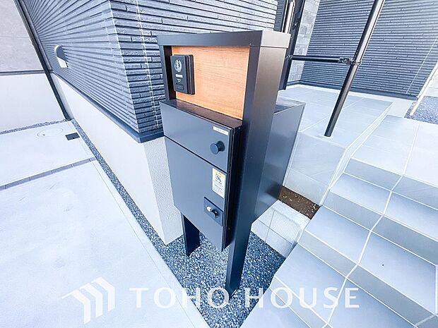 宅配物の受け取りが困難な共働き世帯や、ネットショッピング等をよく利用する方には便利な宅配ボックス。