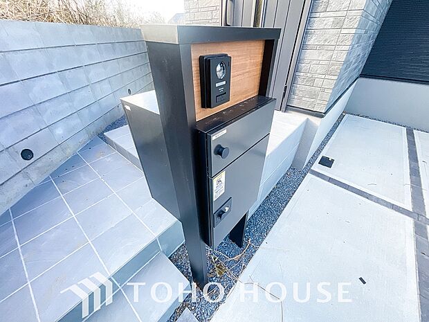 宅配物の受け取りが困難な共働き世帯や、ネットショッピング等をよく利用する方には便利な宅配ボックス。