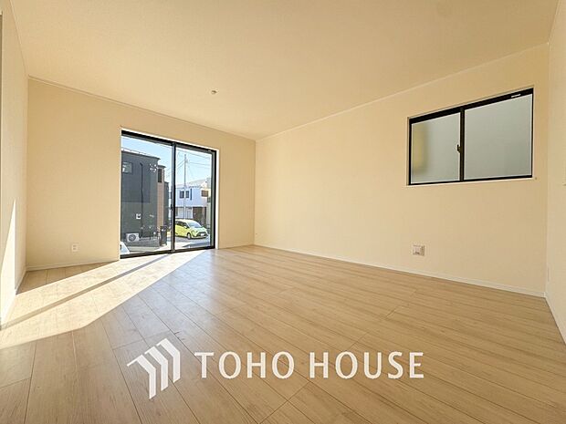 造りこんだ空間演出の妙が生み出す光と質のハーモニーはこの住宅のクオリティの良さを実感させてくれます。