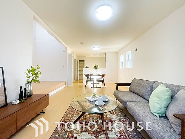 家は、ただ生活する場ではなく、笑顔の毎日、安らぎの日々のために、暮らしを愉しく、快適にする場所。