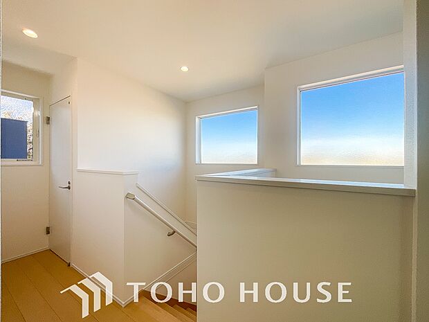 住まう方でカスタマイズしていただけるシンプルなデザインの内装。ご自身で素敵な空間を創り上げられます。