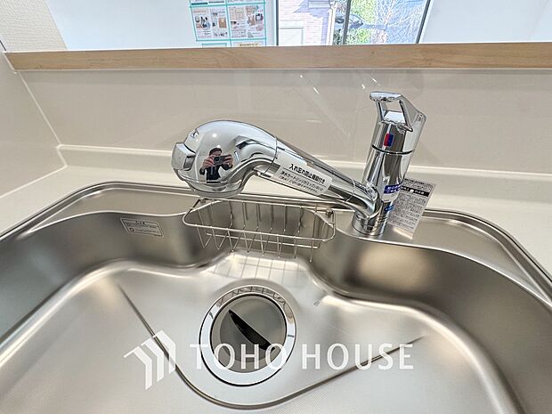 浄水と原水をボタン一つで切り替えられる浄水器一体型水洗。近年主流になりつつある人気の設備です。