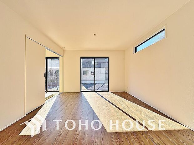 作り手の「気持ちの良いリビングでお過ごししていただきたい」という思いを感じさせます。