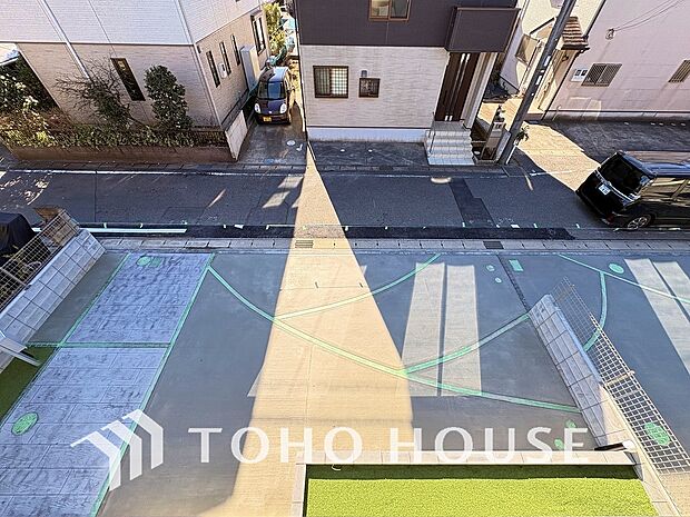 マンションとは違う敷地内駐車。ご主人様のお車のお手入れにも気合が入りますね。