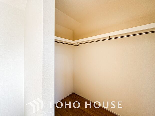 少しでも空いているスペースを収納にすることで、無駄のない空間を演出しております。