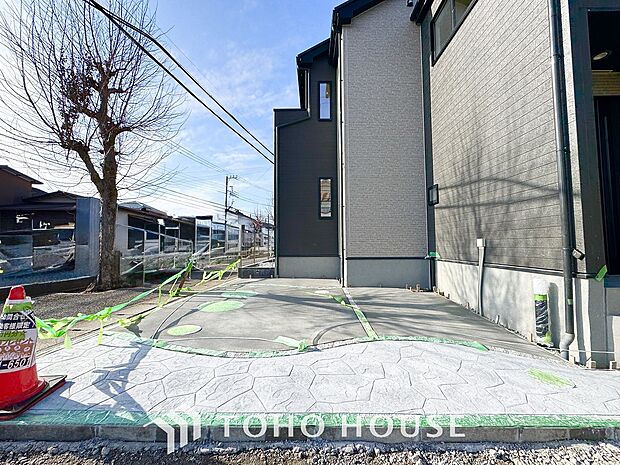 マンションとは違う敷地内駐車。ご主人様のお車のお手入れにも気合が入りますね。