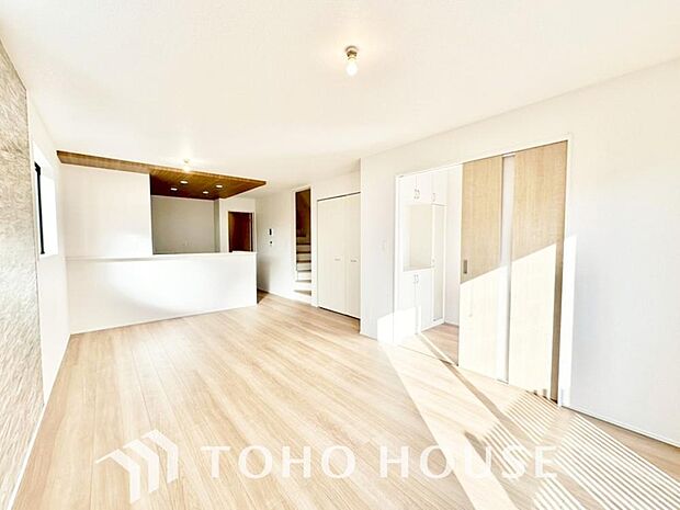 造りこんだ空間演出の妙が生み出す光と質のハーモニーはこの住宅のクオリティの良さを実感させてくれます。