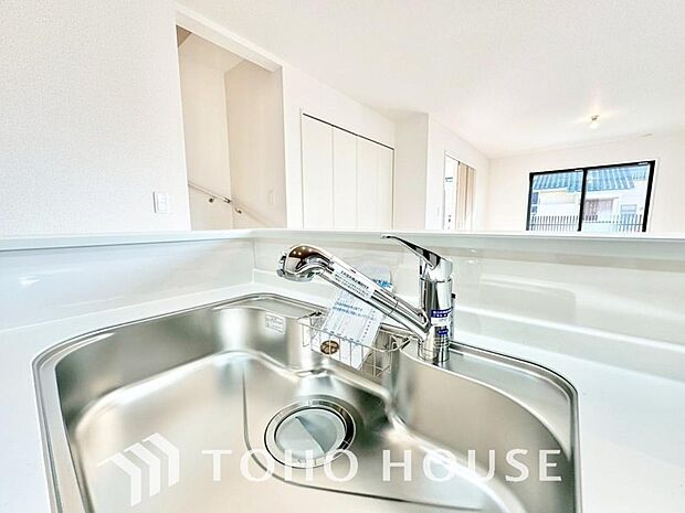 クリアな水が毎日使え、見た目にもスマートな浄水器一体型。お米を炊いたりする際には浄水機能をつかうこともできて、人気の商品です。