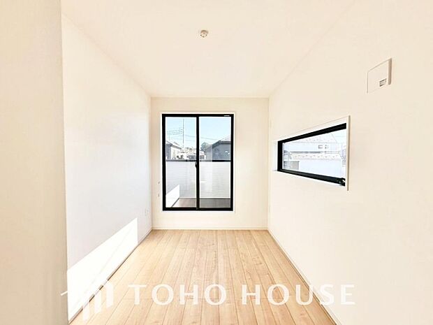 白を基調とした室内は、明るい住空間を造り出すだけでなく、清潔感をもたらしてくれます。