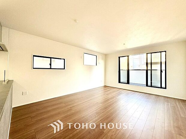 造りこんだ空間演出の妙が生み出す光と質のハーモニーはこの住宅のクオリティの良さを実感させてくれます。