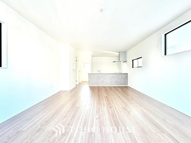 作り手の「気持ちの良いリビングでお過ごししていただきたい」という思いを感じさせます。