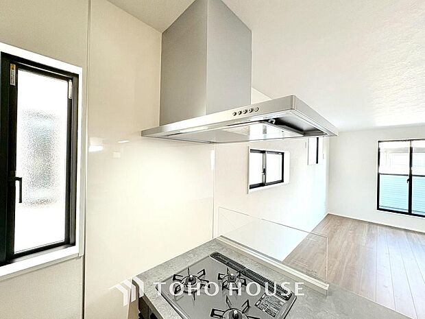 そのスタイリッシュな見た目からインテリアの一部としてもデザイン性が重視されてます。掃除のし易さも◎。