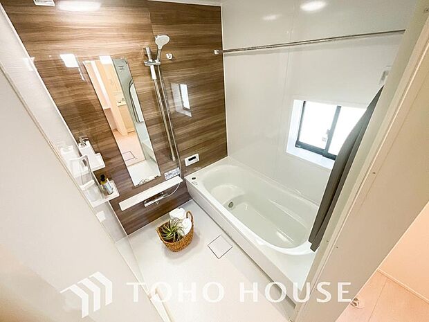 心地よいバスタイムを演出する浴室はゆとりあるサイズを採用。