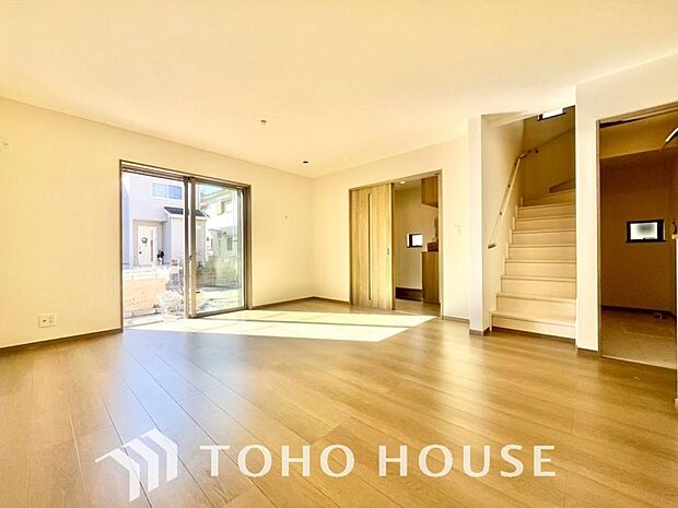 造りこんだ空間演出の妙が生み出す光と質のハーモニーはこの住宅のクオリティの良さを実感させてくれます。