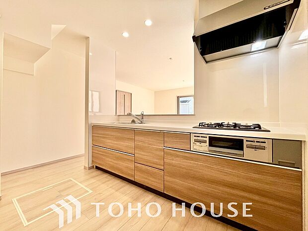 お料理の上手な方が、独壇場でお料理の腕を披露するスタイルに向いているキッチンです。