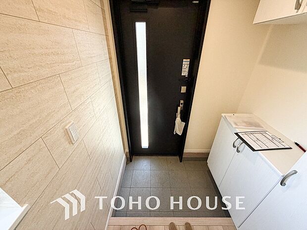 ダウンライトを使用しお洒落に演出。帰りたくなる家をテーマに設計。いつも「人」と「家」の間に・・・。