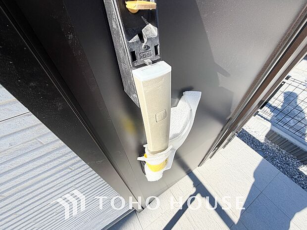 スマートキーは手がふさがっている時や暗がりでも鍵を探すことなく開錠できる使いやすさも魅力です。