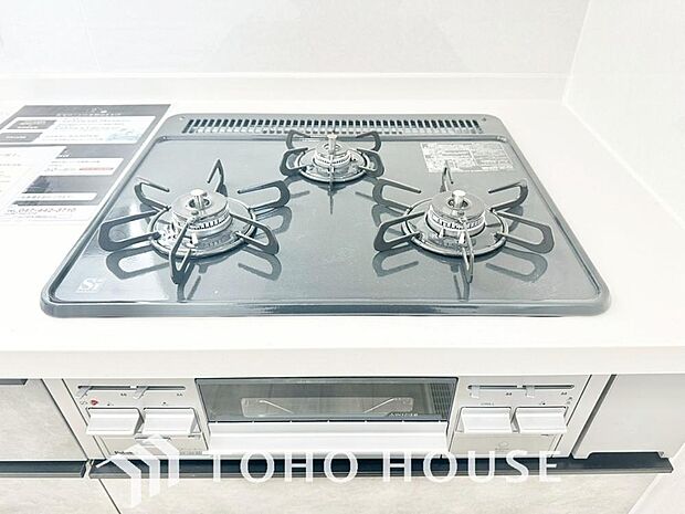 毎日料理をする、料理が好き、家族が多くて量を作る必要がある、等の方々にとっては必須の3口コンロ。