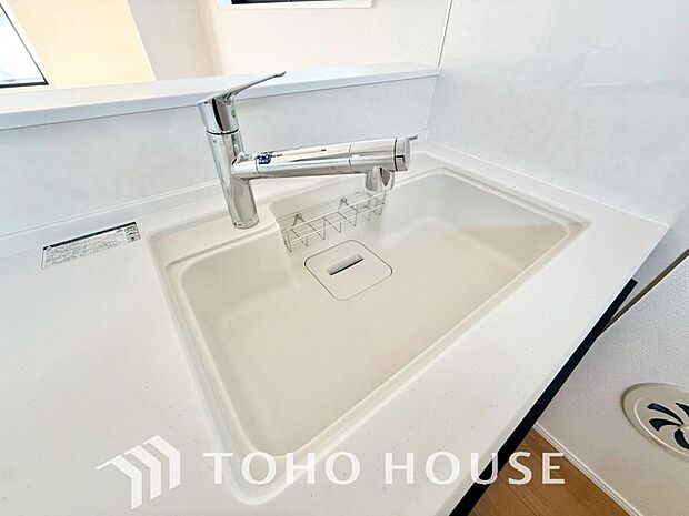 浄水と原水をボタン一つで切り替えられる浄水器一体型水洗。近年主流になりつつある人気の設備です。