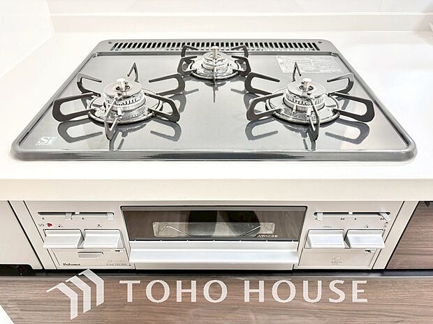 毎日料理をする、料理が好き、家族が多くて量を作る必要がある、等の方々にとっては必須の3口コンロ。