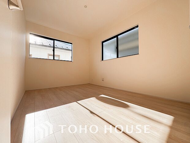 暖色系の照明は、心理的にも落ち着きを得られやすいそうです。