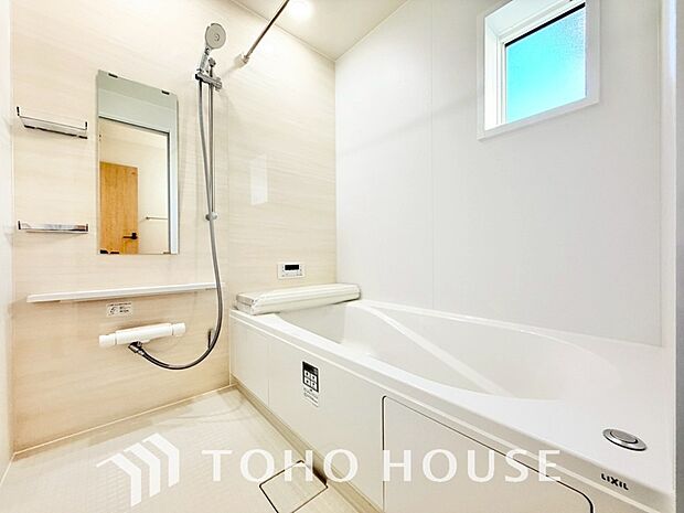 一日の疲れを癒すための心地よいバスタイムを演出する浴室はゆとりあるサイズを採用。