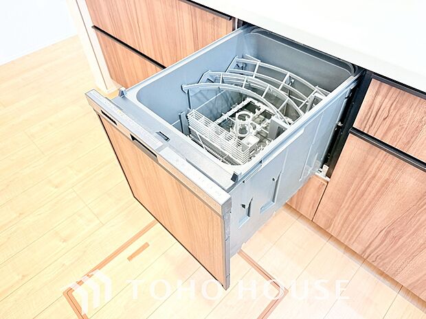 高温のお湯や高圧水流で効果的に落とし、殺菌効果が非常に高く哺乳瓶などを使う家庭で需要が高く大変便利。