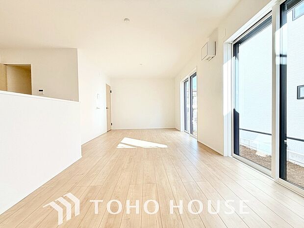 造りこんだ空間演出の妙が生み出す光と質のハーモニーはこの住宅のクオリティの良さを実感させてくれます。
