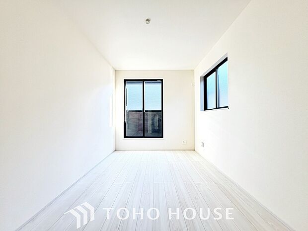 白を基調とした室内は、明るい住空間を造り出すだけでなく、清潔感をもたらしてくれます。