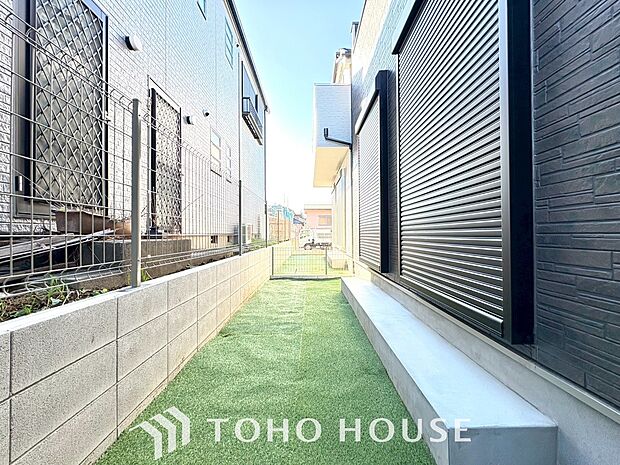 四季折々の変化を楽しめる心地よい場所。時間の経過と共に味わいが出る素敵な空間へ。