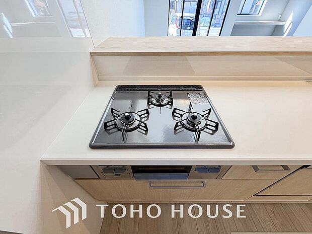 毎日料理をする、料理が好き、家族が多くて量を作る必要がある、等の方々にとっては必須の3口コンロ。