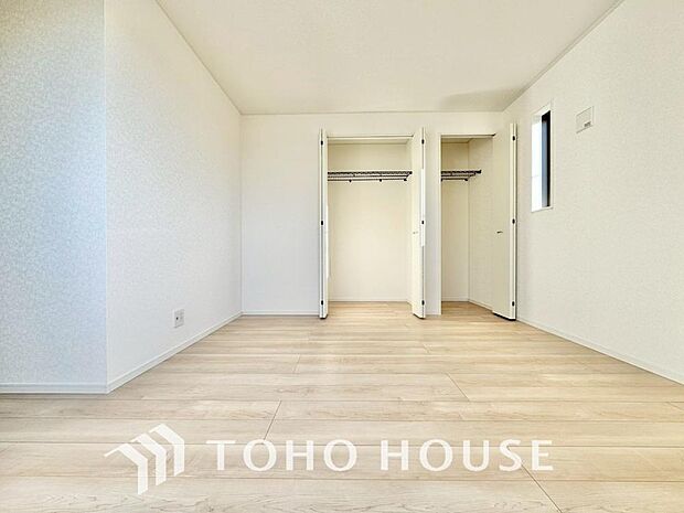 生活感を感じない空間では落ち着く事はできません。絶妙な雰囲気、配色、素材感を意識してコーディネート。